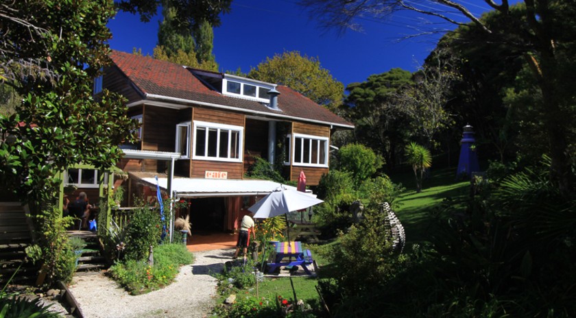 Eggsentric Cafe & Restaurant